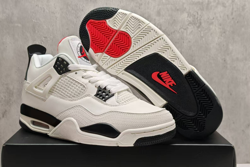 Air Jordan 4 Retro “Flight Club”