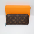 LV Monogram Long Wallet Zipper Closure