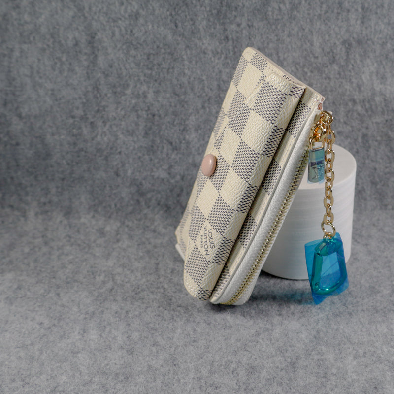 LV Card Holder Women White Checkered Style
